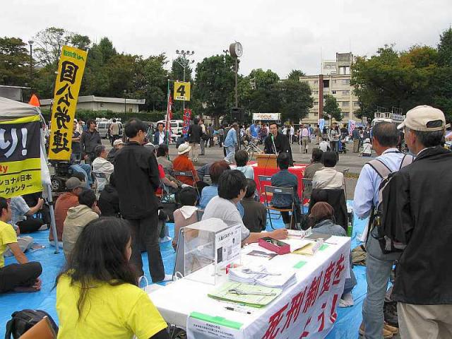 081019反貧困集会: 田辺凌鶴さんが新作講談「死刑と裁判員制度」を熱演